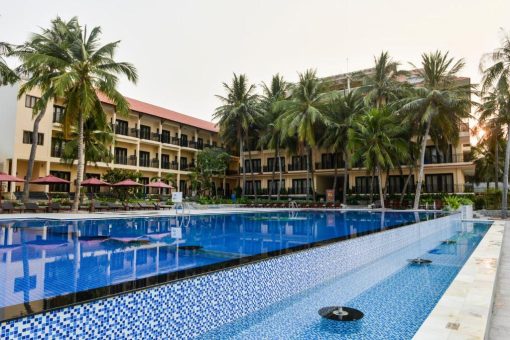 Hòn Rơm Central Beach Resort 3*