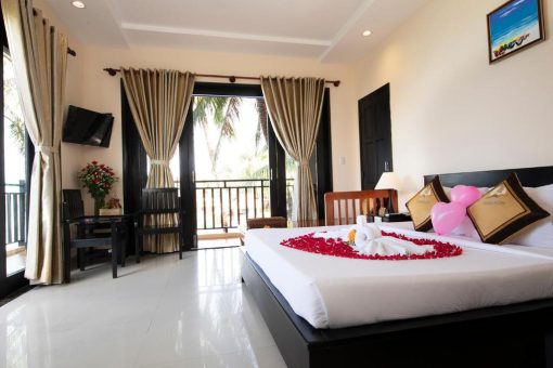 Phòng ngủ Hòn Rơm Central Beach Resort 3*