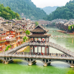 du lịch phượng hoàng cổ trấn 3
