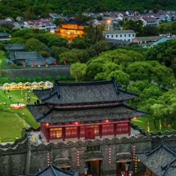 tham quan vô tích