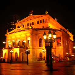 tham quan Nhà hát Opera Alte đức