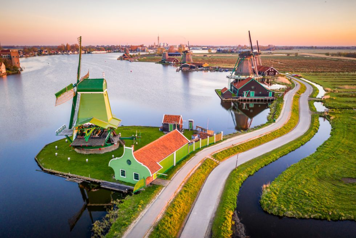 Tham quan ngôi làng chở gió hà lan Zaanse Schans Tham quan ngôi làng chở gió hà lan Zaanse Schans