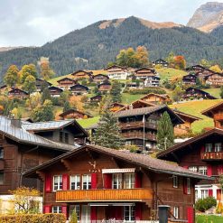 Thị trấn Grindelwald lãng mạn Thụy Sỹ