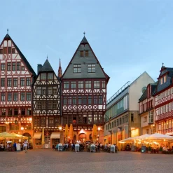 tòa Romerberg Square trung tâm